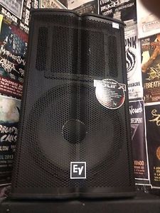 Electro-Voice TX1152 15'' 500W 2-Way Passive Speaker (Floor Model)