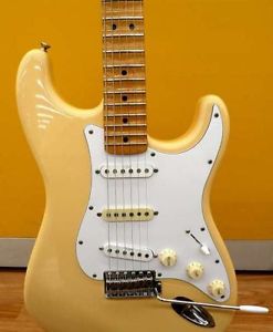 Used! Fender Japan ST72-140YM Yngwie Malmsteen Scallop Stratocaster  2004-2006