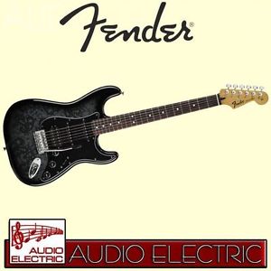 Fender Stratocaster Black Paisley E-Gitarre