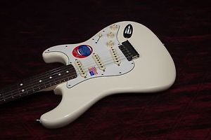 Fender Artist Series Jeff Beck Stratocaster Electric Guitar Olympic White