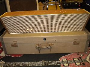 VINTAGE 60'S HOHNER PORTABLE TUBE CLASS A TWO CHANEL AMP W/ ORIGINAL CASE & KEYS