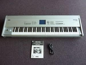 Korg Triton Pro X 88 key Msusic Workstation + Manual.....Excellent Condition