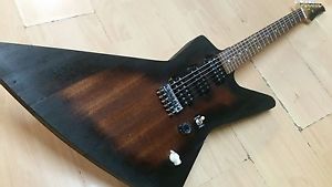 Electric guitar, explorer, 3 pickup