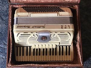 Vintage Scandalli Accordian With Original Case