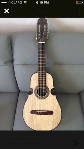 Cuatro Puertorriqueño