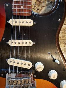 Fender stratocaster deluxe plus -Amazing flame Neck.