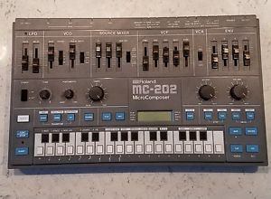 roland mc-202 analog synthesizer vintage working sh101 sh-101