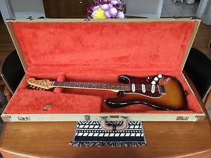 Fender Stratocaster USA vintage 84 / 87 with HSC and many upgrades!