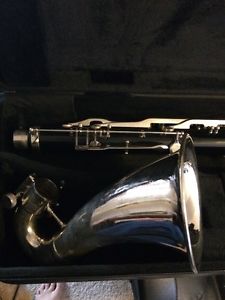 Vito Student bass Clarinet. Serviced Cleaned New Padded Case New Accessories