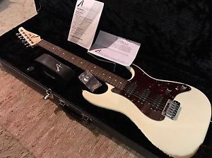 Tom Anderson (wie Suhr) The Classic Strat 2015 mit LR Baggs Piezo X Bridge