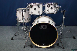 DW Performance Shellset in "Pearlescent White"  -  20,10,12,14"