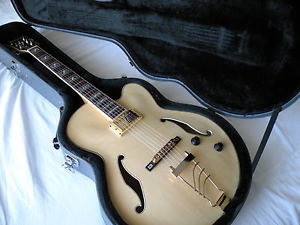 Ibanez PM35NT Pat Metheny Signature with H/Case
