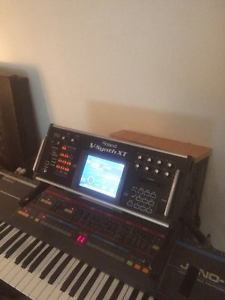 Roland V-Synth XT incl. mountrack