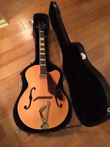 Gretsch G100CE Synchromatic Cutaway A/E Guitar, hard case, feedback prevention