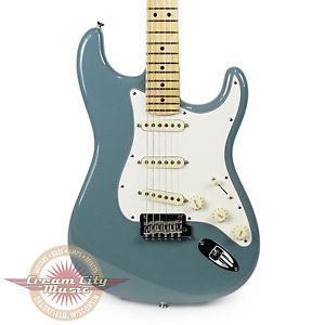 Brand New Fender American Professional Stratocaster Maple in Sonic Gray Demo