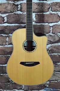 B-Stock Breedlove Studio Dreadnought Acoustic Electric Guitar Natural
