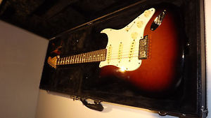 2016 Fender American Standard Stratocaster 3-Color Sunburst Rosewood FB Guitar