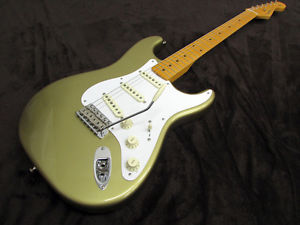Fender: American Vintage '57 Stratocaster Aztec Gold Refinish USED