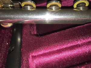 YAMAHA STERLING SILVER PROFESSIONAL FLUTE B FOOT EC HEAD  OFF SET G SPLIT E