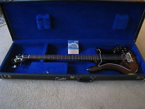 1979 GUILD B-302 SB ELECTRIC BASS GUITAR WITH HARD CASE