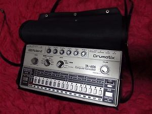 Roland TR-606 tr606 Drum Machine Vintage rhythm w/carry bag/case!