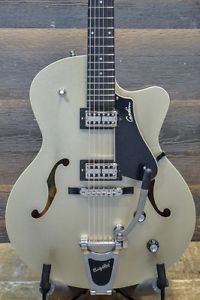 Godin 5th Avenue Uptown LTD SilverGold TV Jones "SF" Guitar w/TRIC #042548900004