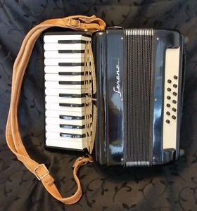 SERENELLI ACCORDION ITALY CASE VINTAGE