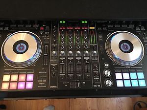 Pioneer DDJ-SZ Digital DJ Controller with carrying case