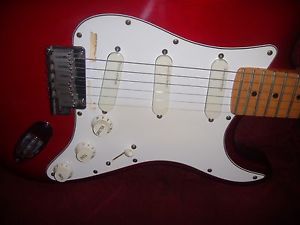Vintage Fender Stratocaster Plus 95 USA Red Burst