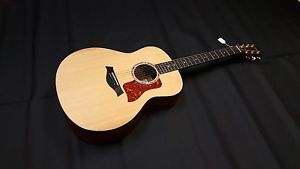 Taylor 518e Grand Orchestra - Electronics, Natural Acoustic-Electric Guitar