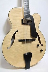 Sadowsky Jim Hall Model New  w/ Hard case