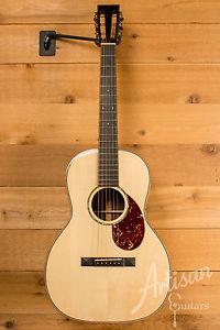 Huss and Dalton Custom 00-SP Red Spruce and Brazilian Rosewood Pre-Owned 2011