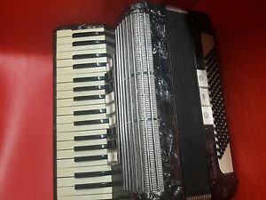 Hohner tango llM bass  Accordion made in Germany.