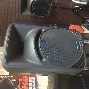 Mackie PPM1012 PA package system with C300 Mackie speakers and covers