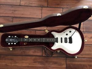 Yamaha AES-FG AES FG Frank Gambale Signature Guitar Barely Used Great Condition!