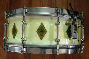 Slingerland 1930s Artist Model Full Dress with Diamonds snare drum
