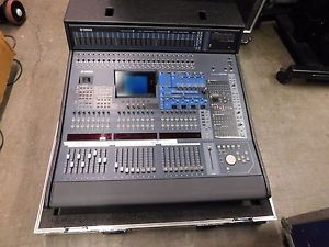 YAMAHA DM2000- VCM DIGITAL MIXING CONSOLE 96 Inputs and 22 Buses W/Custom Case