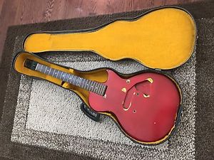 Vintage 1959 Gibson Melody Maker project guitar, no breaks nice husk 59 Les Paul