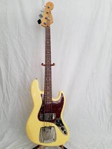 Fender Deluxe Active Jazz Bass Guitar WITH SKB FLIGHT CASE