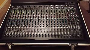 Mackie 2404VLZ4 Mixer with Gator ATA Case