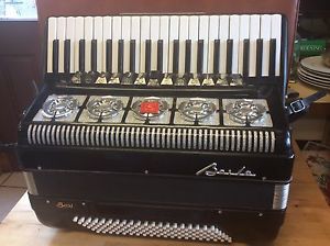 Vintage Bai-Le Professional Accordion, 120 Bass, 13 treble Shifts, model 801