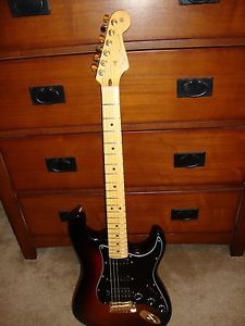 2016 Fender american Deluxe Stratocaster 3 color sunburst MINT!!