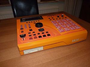 AKAI MPC 2000XL SE 2 / LIMITED EDITION VERSION