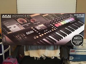 Akai Advance 61