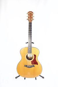 2000 Taylor 714 Acoustic Guitar