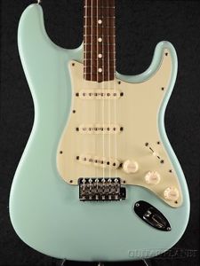 Fender: American Vintage '62 Stratocaster 'Thin Lacquer' Daphne Blue 2006 USED