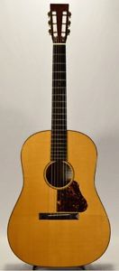 Martin Ditson Dreadnought 111 Beige Acoustic guitar w/ Hard case Right hand