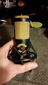 Shure KSM353/ED Ribbon Microphone (Early Crowley and Tripp El Diablo Version)