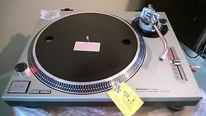 technics SL-1200MK2 Direct Drive,110V-120V/220V-240V COLLECTOR OWNED,NO DJ USE