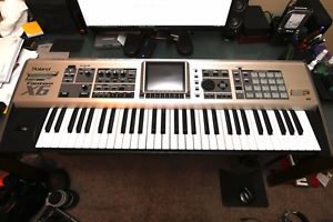 Roland Fantom-X6 Keyboard Synthesizer with Platinum Trax SRX-08